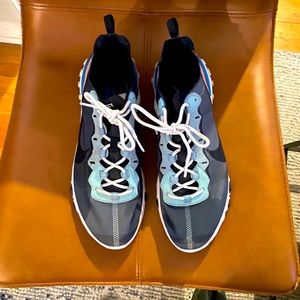 Like new Nike men’s shoes, size 12.